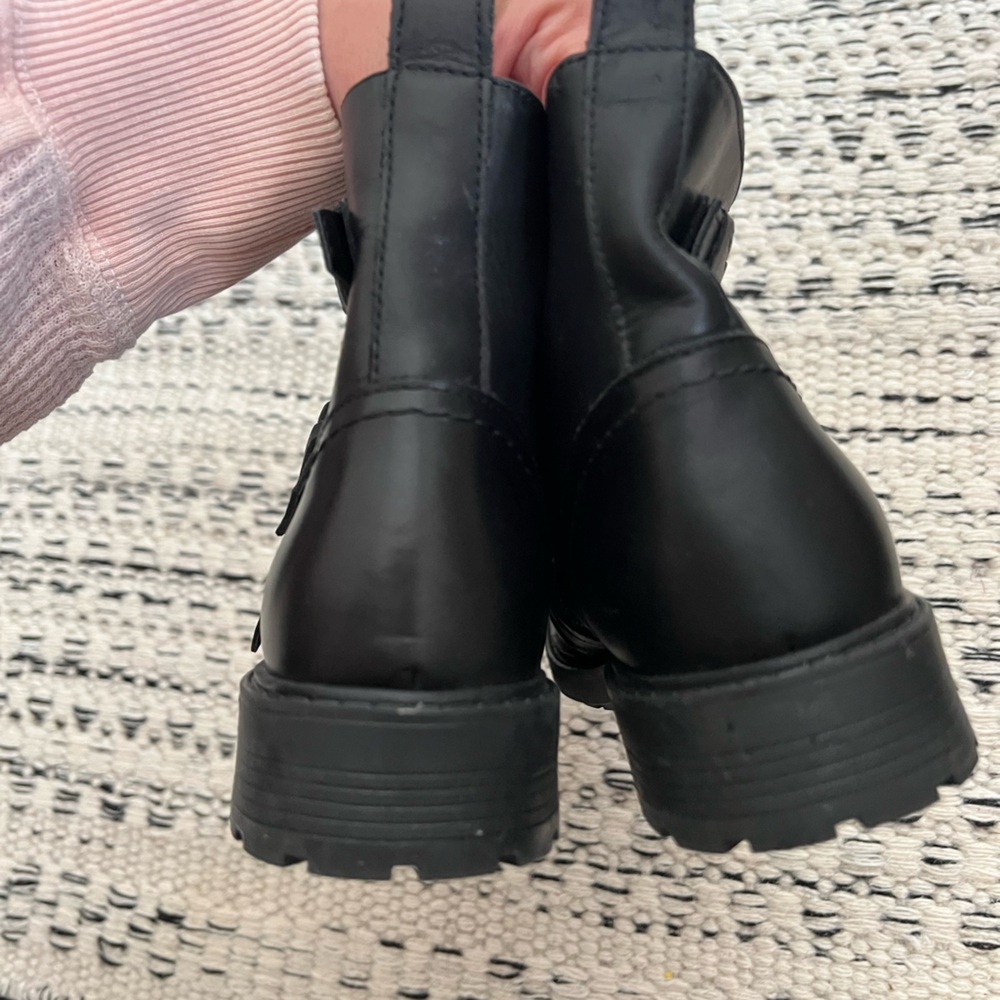 Clarks Orinoco2 Women's Black Leather Stud Motorcycle Boots Size 9 - Picture 5 of 8